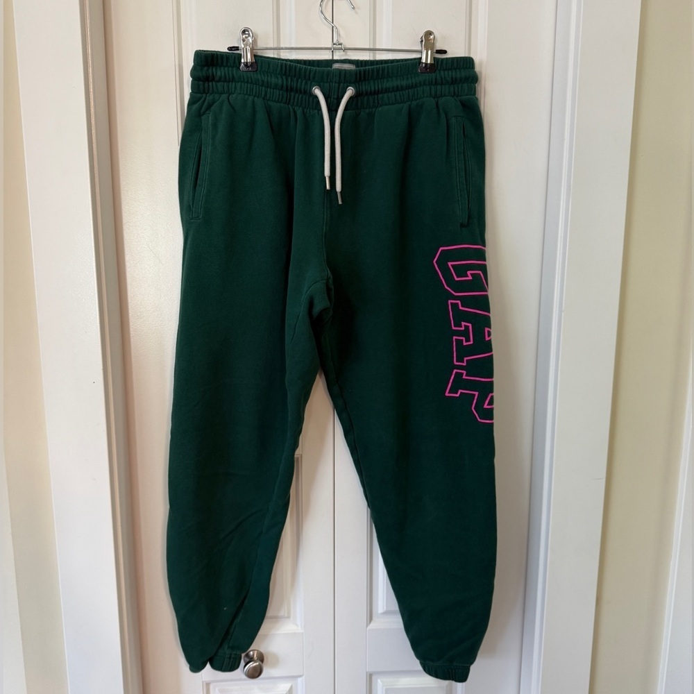 ✨ GAP Green Joggers with Hot Pink Logo (Size M)